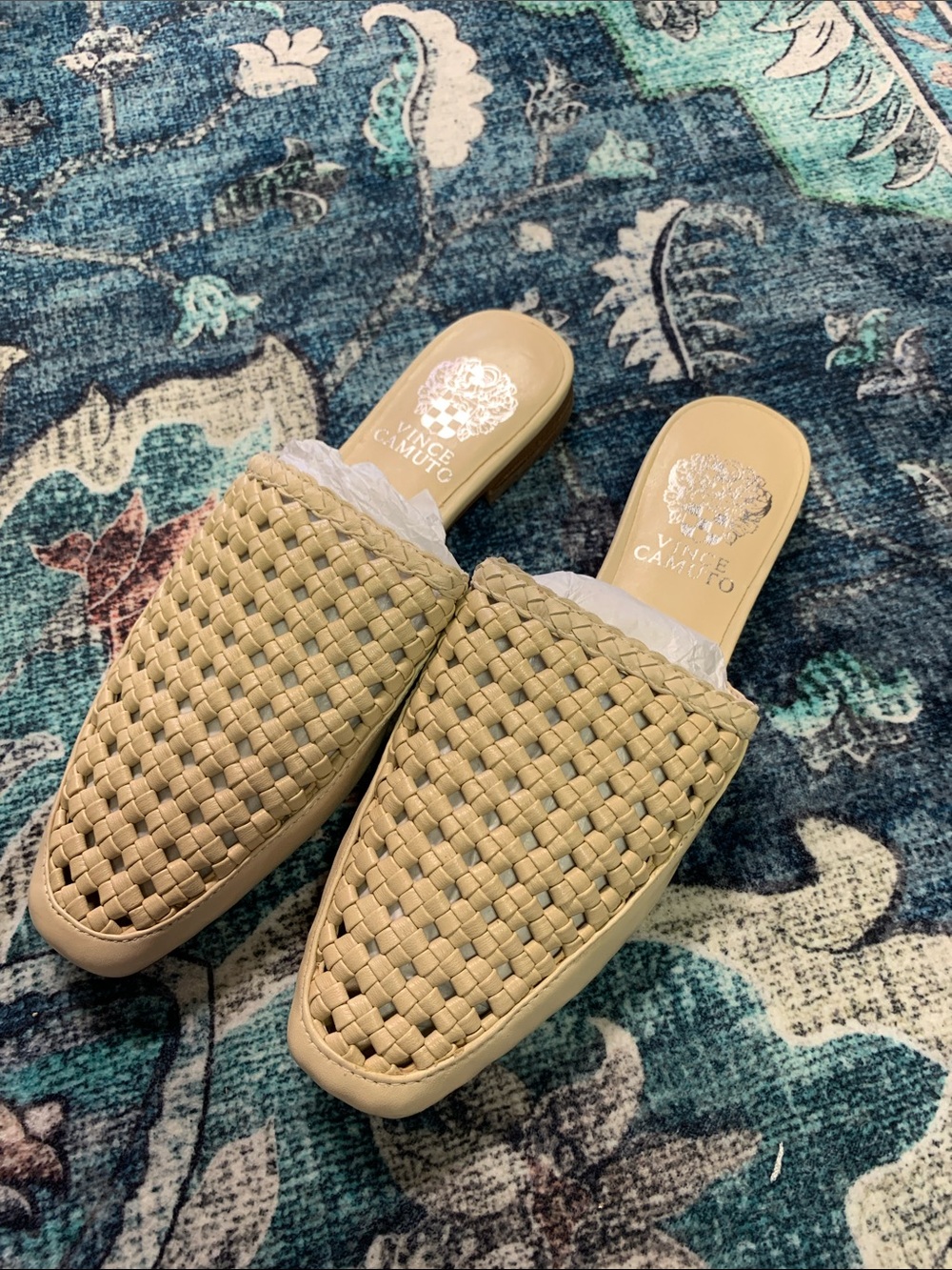 Vince Camuto mules slides leather shoes new pandie 6 cream